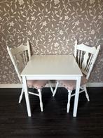 Witte houten tafel met 2 stoelen, Ophalen, Gebruikt, Brocant, Minder dan 4 stoelen