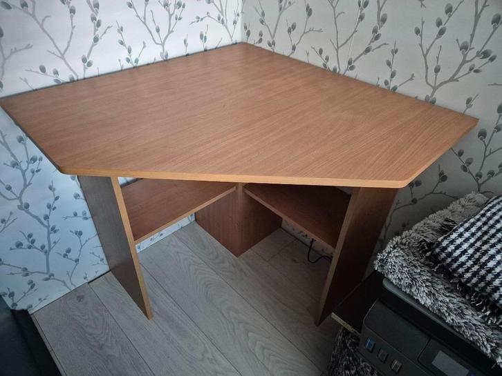 Heel mooi computer hoekbureau, Huis en Inrichting, Kasten | Computermeubels, Zo goed als nieuw, 70 tot 120 cm, 70 tot 120 cm, 80 cm of meer