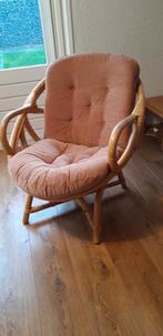 Rotanstoel met roze kussen, Ophalen, Gebruikt, Overige kleuren, Eén