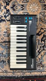 Novation mm 10-x midi keyboard, Muziek en Instrumenten, Midi-apparatuur, Ophalen of Verzenden, Zo goed als nieuw