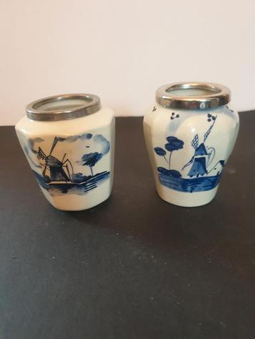 2 antieke Delfts blauwe lepelvaasjes. Mogen per stuk. beschikbaar voor biedingen