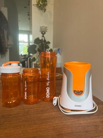 Domo Smoothie blender met 3 flessen beschikbaar voor biedingen