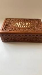 Houten handgesneden juwelen kist, Minder dan 50 cm, 50 tot 100 cm, Ophalen of Verzenden, Zo goed als nieuw