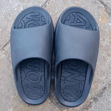 Slippers Antony Morato beschikbaar voor biedingen