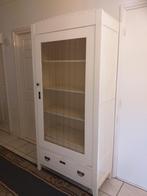 massief houten vintage kast, Huis en Inrichting, Kasten | Vitrinekasten, Ophalen, Gebruikt, 25 tot 50 cm, Glas