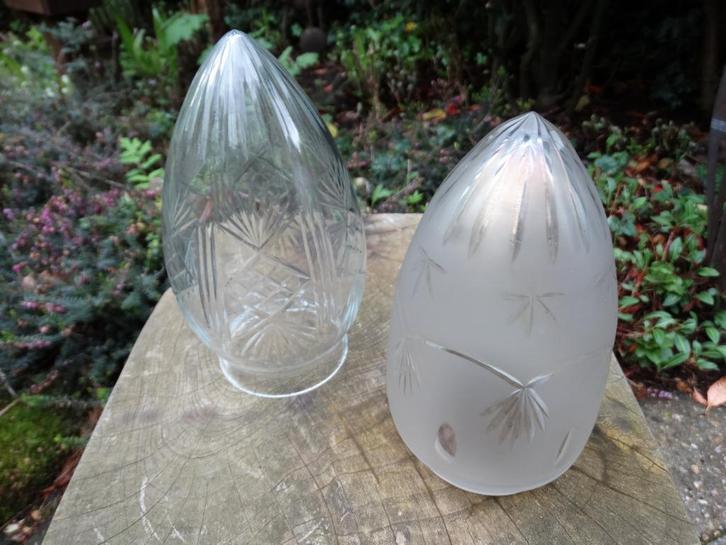 2 lampenkappen, kap voor hanglamp, 1 wit 1 mat, puntig igs, Antiek en Kunst, Antiek | Lampen, Ophalen