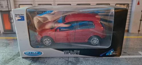 1.43 volkswagen golf 5, Hobby en Vrije tijd, Modelauto's | 1:43, Zo goed als nieuw, Auto, Overige merken, Ophalen of Verzenden