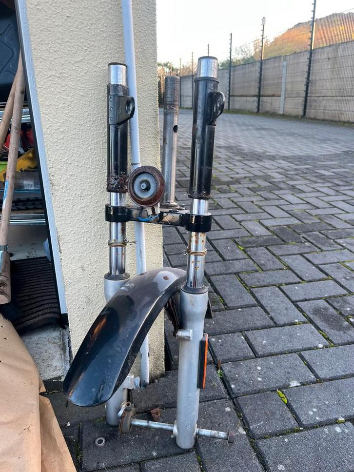 Nieuw type voorvork tomos, Fietsen en Brommers, Brommeronderdelen | Algemeen, Zo goed als nieuw, Frame, Ophalen of Verzenden