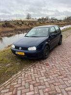 2 keer volkswagen golf 4, Auto's, Volkswagen, Voorwielaandrijving, Beige, Overige carrosserieën, Blauw