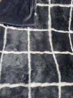 YAYA Home Plaid - Zwart/Wit - 160x144cm, Huis en Inrichting, Ophalen, Zo goed als nieuw, Zwart, 150 tot 200 cm