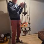 Antieke hanglamp witte kelkje onder de bol is aanwezig, Ophalen