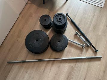 Halterset Gorilla Sports - barbell, dumbells en pull-up bar beschikbaar voor biedingen