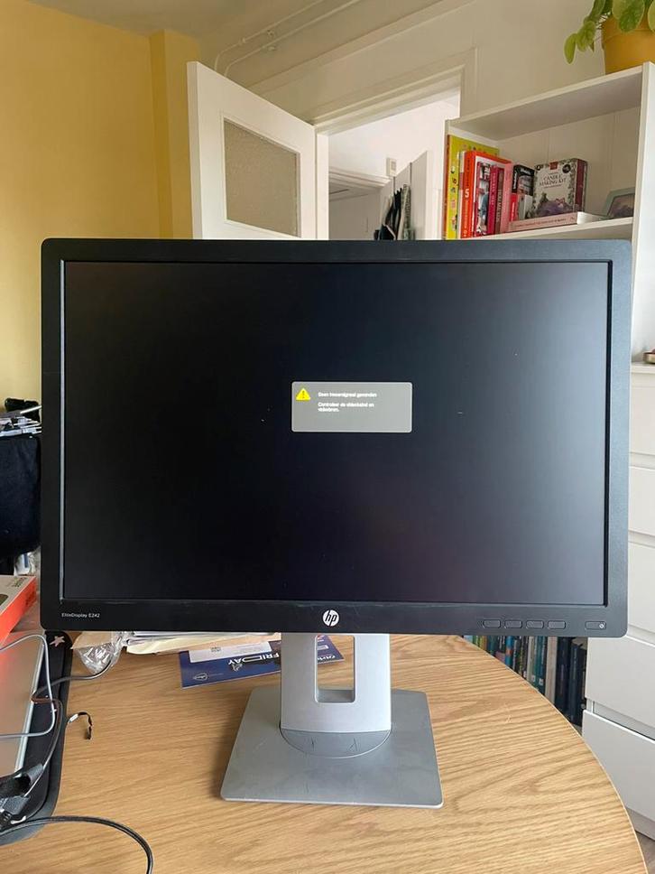 Refurbished HP monitor + meerdere kabels, Computers en Software, Monitoren, Zo goed als nieuw, 60 Hz of minder, USB-C, IPS, Full HD