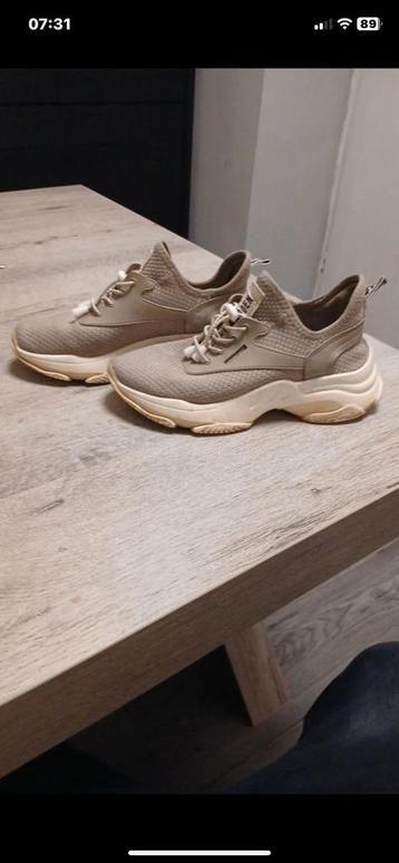 steve madden sneakers  beschikbaar voor biedingen
