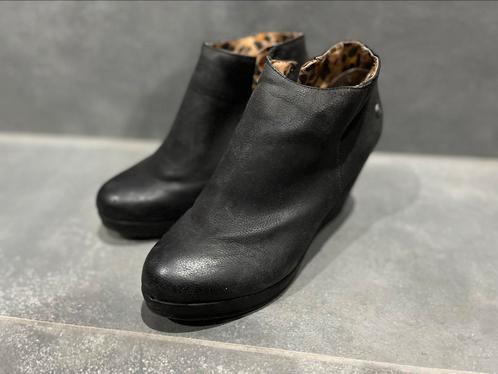 Blink zwarte suède wedge enkellaarsjes – maat 37, Kleding | Dames, Schoenen, Verzenden