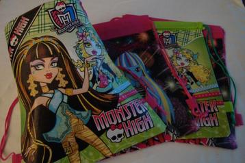 MONSTER HIGH Accessoires(tassen, portemonnee's enz.) beschikbaar voor biedingen