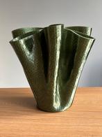 Mosgroene kunststof design vaas, Kunststof, Nieuw, Ophalen of Verzenden, Minder dan 50 cm