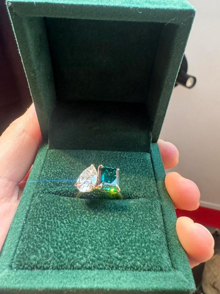 Custom verlovingsring 18 karaats goud 48eu 4,5us, Sieraden, Tassen en Uiterlijk, Ringen, Nieuw, Dame, Kleiner dan 17, Groen, Goud