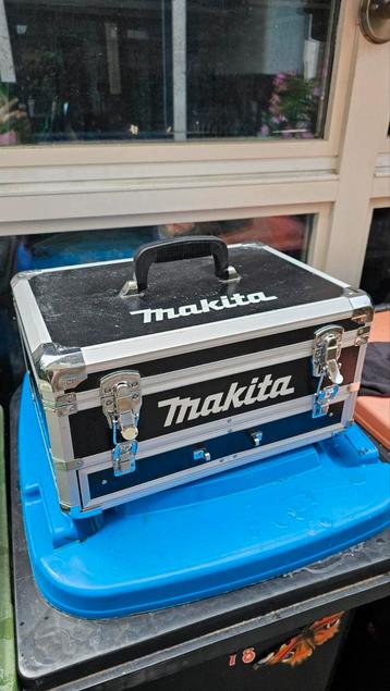 MAKITA GEREEDSCHAPSKIST , GEREEDSCHAPSKOFFER , + SCHUIFLADE beschikbaar voor biedingen