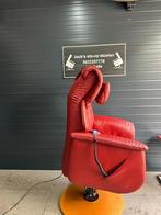 Sta op stoel merk prominent, Huis en Inrichting, Fauteuils, Ophalen, Minder dan 75 cm, Leer, Zo goed als nieuw