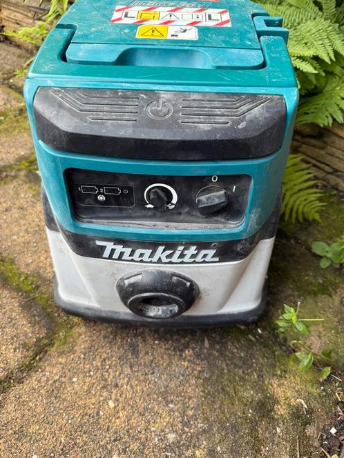Makita stofuizger  accu/stroom, Doe-het-zelf en Verbouw, Gereedschap | Overige machines, Ophalen