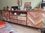 Uniek dressoir, Huis en Inrichting, Kasten | Dressoirs, Ophalen of Verzenden, Zo goed als nieuw, 25 tot 50 cm, 200 cm of meer