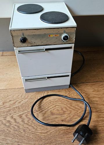 Vintage kinder kook fornuis  beschikbaar voor biedingen