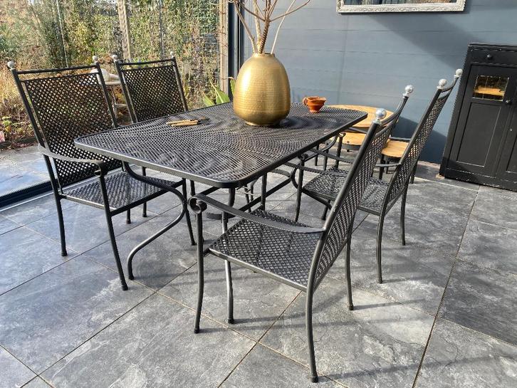 Tuintafel van trekmetaal met 4 stoelen, Tuin en Terras, Tuintafels, Gebruikt, Rechthoekig, Overige materialen, Ophalen