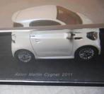 Aston Martin Cygnet 2011 Pearl white metallic 1:43 Spark, Ophalen of Verzenden, Zo goed als nieuw, Auto, Overige merken
