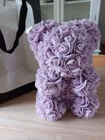 Beertje lila paars met foam roosjes. 21 cm., Ophalen of Verzenden, Nieuw, Stoffen beer, Overige merken