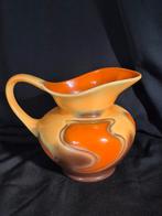 Schenkkan snavelkan mosa Maastricht oranje bruin, Antiek en Kunst, Antiek | Vazen, Ophalen of Verzenden