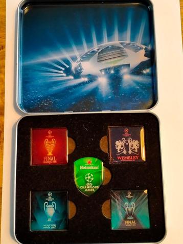 Heineken Champions League pins blikje vintage stadions RARE  beschikbaar voor biedingen