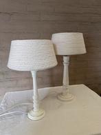 Brocante Lampenvoeten met Witte Kappen, Huis en Inrichting, Lampen | Tafellampen, Ophalen of Verzenden, Gebruikt, Hout, Minder dan 50 cm