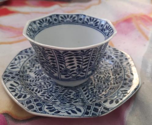 Antieke Louis Regout / Mosa kop en schotel van porselein, Antiek en Kunst, Antiek | Servies los, Ophalen of Verzenden