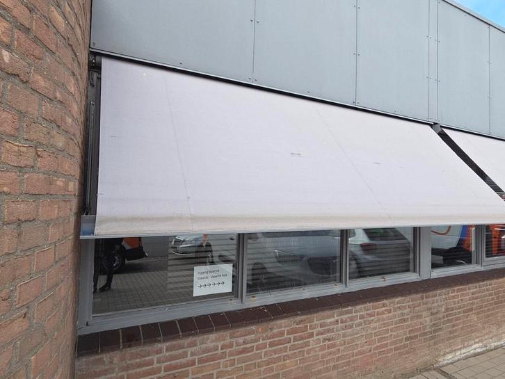 Elektrische zonnescherm - 314/314/210cm - Dordrecht, Tuin en Terras, Zonneschermen, Ophalen