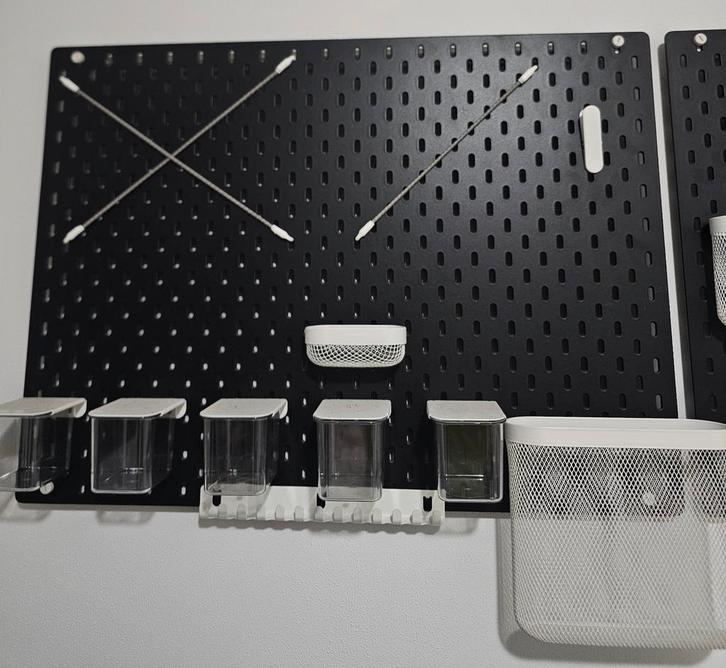 IKEA SKADIS Pegboard Set - Compleet met Accessoires!, Huis en Inrichting, Woonaccessoires | Wandplanken en Boekenplanken, Ophalen