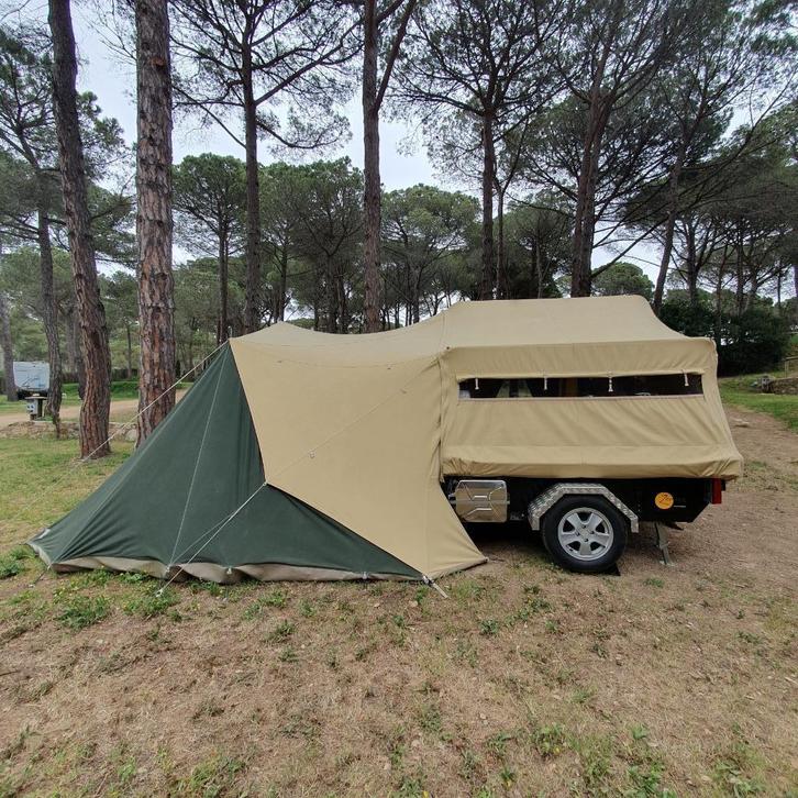 Aart Kok Zambezi River Lodge Zwart ONE-20 Cross-Road, Caravans en Kamperen, Vouwwagens, Aart Kok, tot en met 4, Meerkleurig, Aanwezig