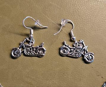Ketting & Oorbellen Set - Motorfiets Design beschikbaar voor biedingen