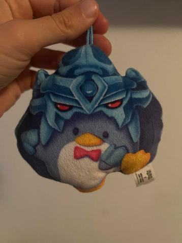 Yu-Gi-Oh! x Hello Kitty Pinguïn Knuffel beschikbaar voor biedingen