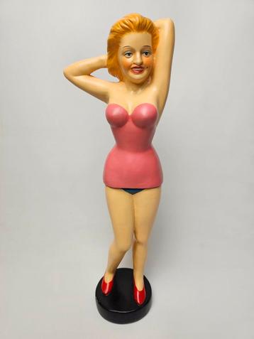 Marilyn Monroe beeld jaren 60 van porselein. 46 cm hoog beschikbaar voor biedingen