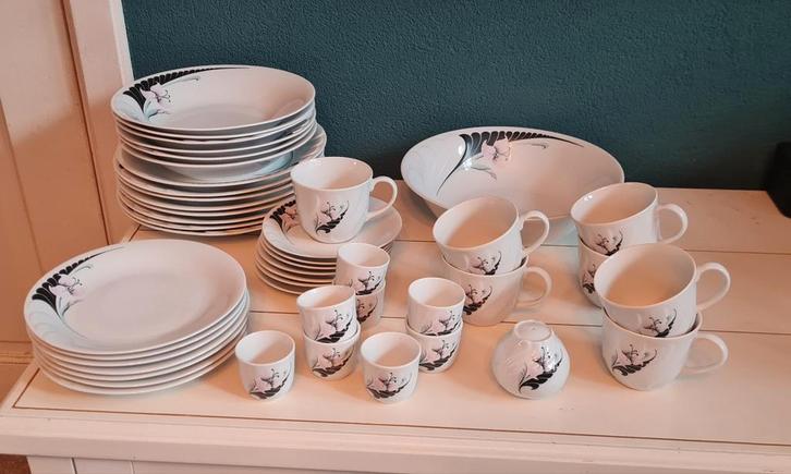 Wawel Servies Polen - Niet Compleet, Huis en Inrichting, Keuken | Servies, Gebruikt, Compleet servies, Overige stijlen, Porselein