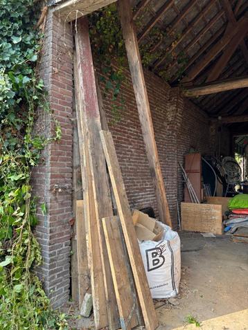 Dikke Houten balken 180mm x 70mm beschikbaar voor biedingen