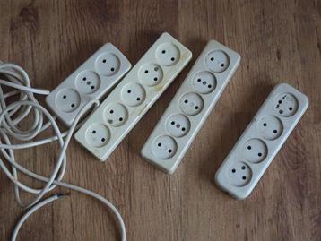 4 Stekkerdozen beschikbaar voor biedingen