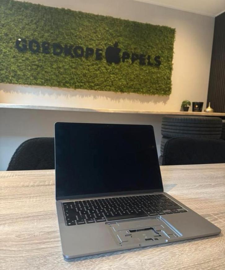 MacBook Air 13 inch m2 | defect, Computers en Software, Apple Macbooks, Zo goed als nieuw, MacBook Air, Qwerty