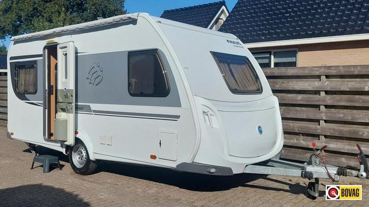 Knaus Sudwind 450 FHU incl. Mover en Luifel, Caravans en Kamperen, Caravans, Bedrijf, tot en met 4, 1000 - 1250 kg, Rondzit, Knaus