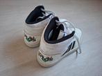 Gave pokemon Adidas schoenen maat 33, Ophalen, Zo goed als nieuw, Jongetje, Schoentjes