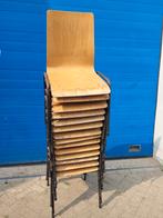 Leuke stapelstoelen houten zitting ijzeren frame, Ophalen, Vijf, Zes of meer stoelen