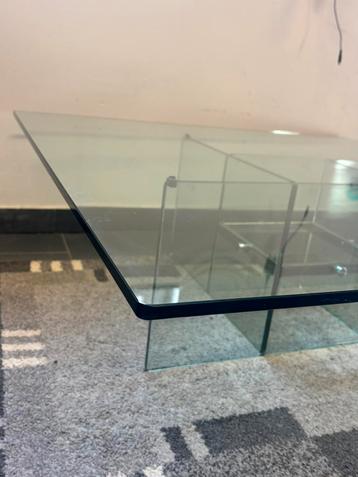 Mid-Century architectonische glazen salontafel Italië ’70 beschikbaar voor biedingen