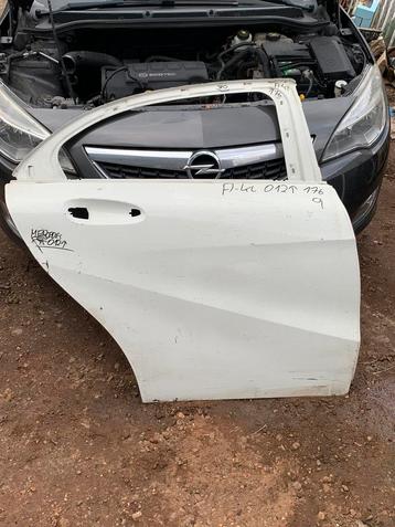 Mercedes a-klasse w176 rechter achterdeur lichte schade