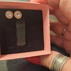 14 karaat gouden oorstekers met zirkonia, Ophalen of Verzenden, Goud, Goud